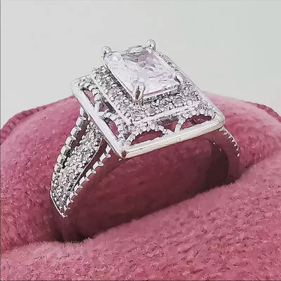 New Women’s 925 Silver Square Diamond Engagement Ring - Picture 5 of 6